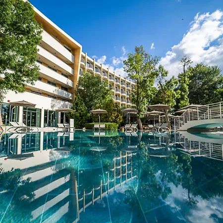 Hvd Club Bor Ultra All Inclusive - Private Beach & Free Parking-3